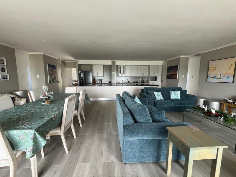 5 Bedroom Property for Sale in Kleinbaai Western Cape